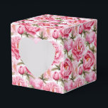 Pioenrozen Print Party Treat Box Bedankdoosjes<br><div class="desc">Feestgunstbox wordt getoond met een mooie roze pioenrozen bloemenprint. Pas dit object aan of koop het object zoals het is. Tip: voeg gewoon je geweldige traktaties toe en voeg wat feestelijk lint toe. Afbeelding onder licentie</div>