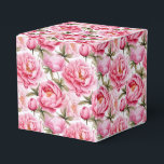 Pioenrozen Print Party Treat Box Bedankdoosjes<br><div class="desc">Feestgunstbox wordt getoond met een mooie roze pioenrozen bloemenprint. Pas dit object aan of koop het object zoals het is. Tip: voeg gewoon je geweldige traktaties toe en voeg wat feestelijk lint toe. Afbeelding onder licentie</div>
