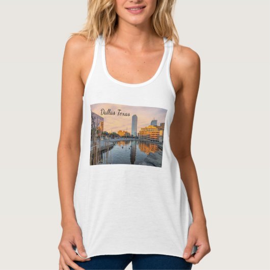 Pioneer Plaza Pond Morning Tanktop (Voorkant)