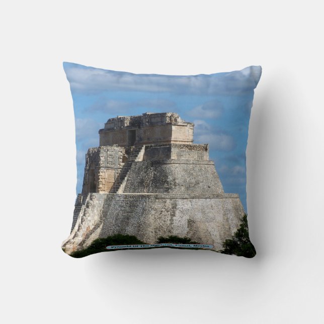 Piramide van de Magicus, Uxmal, Mexico Kussen (Voorkant)