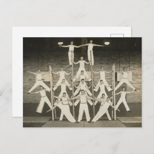 Piramide van jongens briefkaart (Voorkant / Achterkant)