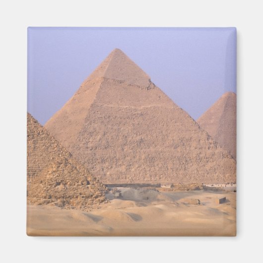 Piramide van Menkaure Mycerinus), Piramide van Magneet (Voorkant)
