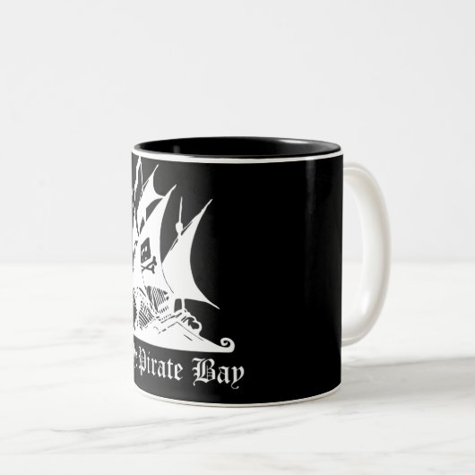 Pirate Bay Mok Black versie (Voorkant rechts)