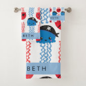 Pirate Jellyfish, Jellyfish Pattern, Jouw naam Bad Handdoek (Insitu)