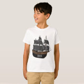 Pirate ship cartoon illustratie t-shirt (Voorkant volledig)
