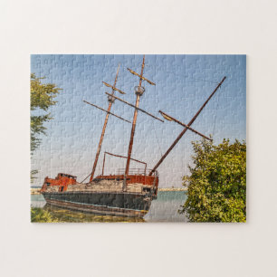 Pirate Ship or Sailing Ship	- 252 piece Legpuzzel