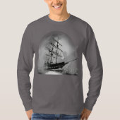 Pirate Ship Sailing out of the Fog Moon T-Shirt (Voorkant)