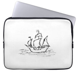 Pirate Ship. Zwart-wit. Laptop Sleeve