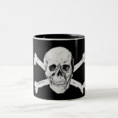 Pirate Skull en Crossbones Tweekleurige Koffiemok (Center)