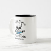 Pirate verpleegster geeft je boek over tweekleurige koffiemok (Voorkant links)