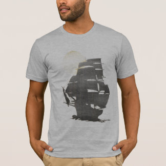  piratenboot in de nevel t-shirt