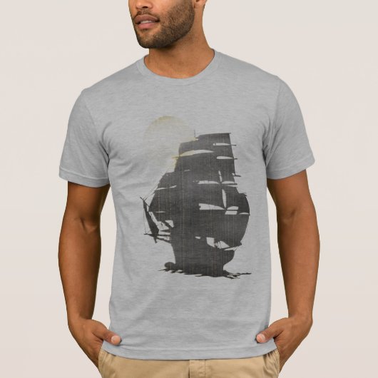 piratenboot in de nevel t-shirt (Voorkant)