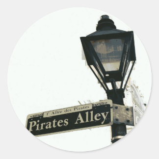 Pirate's Alley in Black & White Ronde Sticker