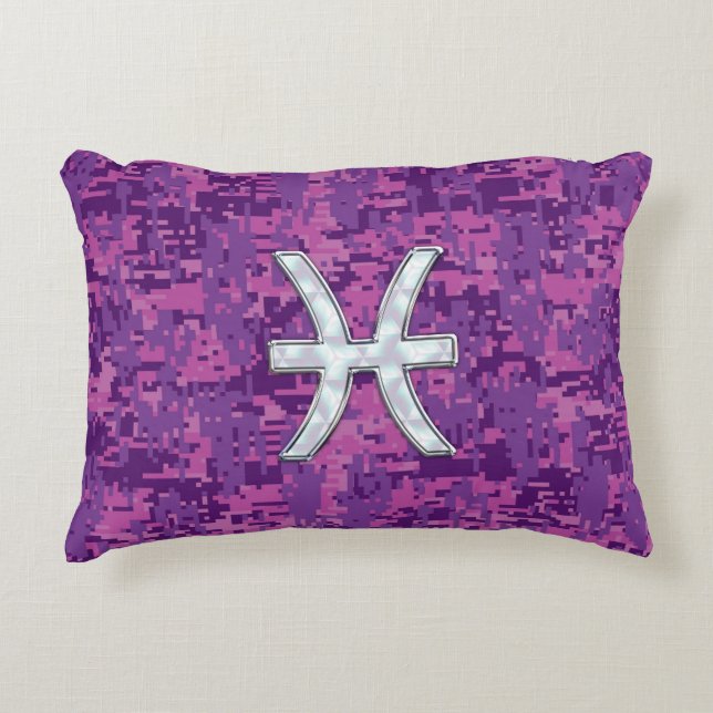 Pisces Zodiac Sign on Fuchsia Digital Camo Decoratief Kussen (Voorkant)