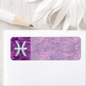 Pisces Zodiac Sign on Fuchsia Digital Camo Etiket (Insitu)
