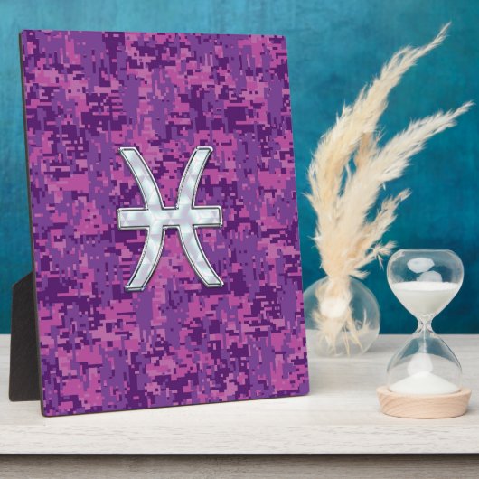 Pisces Zodiac Sign on Fuchsia Digital Camo Fotoplaat (Zijkant)