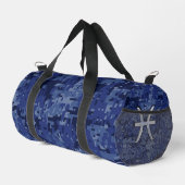 Pisces Zodiac Sign on Navy Blue Digital Camouflage Plunjezak (Rechterhoek)