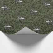 Pisces Zodiac Sign on Woodland Green Digital Camo Cadeaupapier (Hoek)