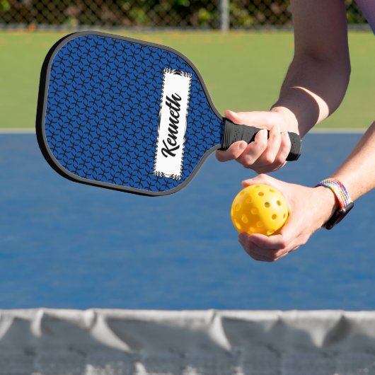 Pisces Zodiac Symbol Standard van Kenneth Yoncich Pickleball Paddle (Insitu)