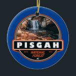 Pisgah National Forest North Carolina Emblem Keramisch Ornament<br><div class="desc">Het vectorkunstwerk van de pisgah ontwerp. Het is een nationaal bos in het Appalachian gebergte in de westerne North Carolina.</div>