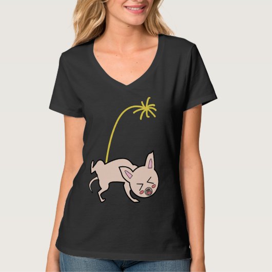 Pissing Chihuahua T-shirt (Voorkant)