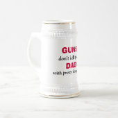 PISTOLEN doden geen mensen, DAD'S, met da... Bierpul (Voorkant links)