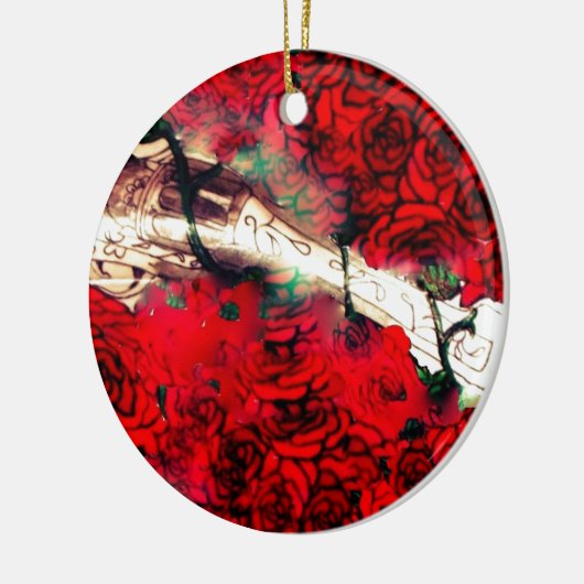 Pistolen en rozen keramisch ornament (Links)