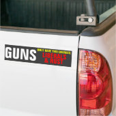 PISTOLEN HEBBEN SLECHTS TWEE ENEMIE BUMPERSTICKER (Op Truck)