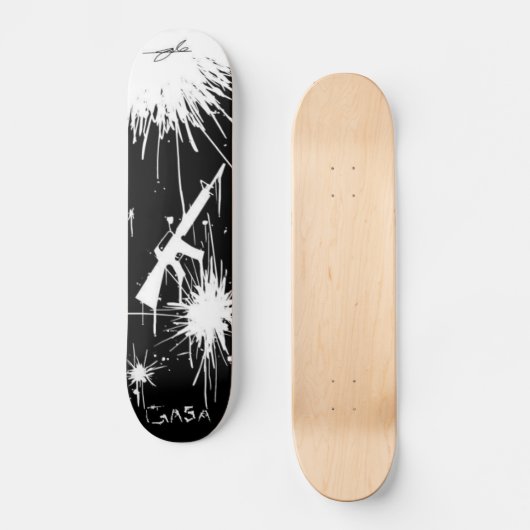 pistolen met scheurzwart skateboard (Voorkant)