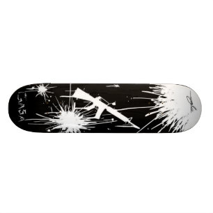 pistolen met scheurzwart skateboard
