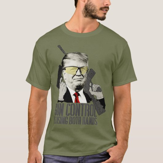 Pistool Control gebruikt beide handen Donald Trump T-shirt (Voorkant)