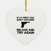 Pistool opnieuw laden keramisch ornament (Voorkant)