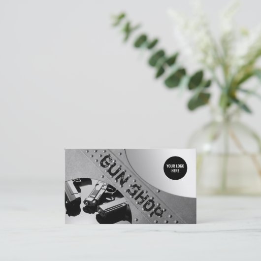 Pistool Shop Metalen Achtergrond Visitekaartje (Staand voorkant)