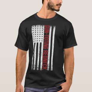 PISTOOL TOTING ROODHALS VLAG T-SHIRT