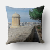 Pistool turret op oude muren in Valletta, Malta Ca Kussen (Achterkant)