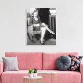 Pistool Verborgen in Kousenband, 1922 Canvas Afdruk (Insitu (Woonkamer))