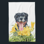 Pit Bull Terrier Dog Waterverf Theedoek<br><div class="desc">Waterverf schilderij van een schattige zwarte Amerikaanse pit-stier met een enorme glimlach op haar gezicht. Ze zit in een tuin met gele lilly bloemen. Geweldig cadeau voor hondenliefhebbers.</div>