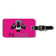 Pit Chick met Afro kettlebells