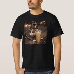 Pitbull-hond drinkt ijskoude koffie Dierenliefhebb T-shirt