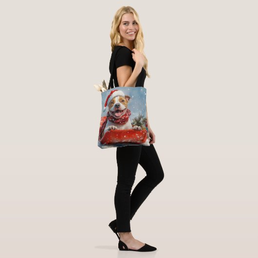 Pitbull Hond in Sledge Laat het Sneeuw Kerstmis Tote Bag (Op model)