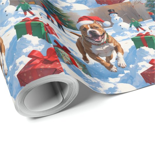 Pitbull hond loopt in de sneeuw met kerst Pet Cadeaupapier (Rol Hoek)