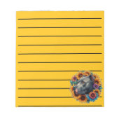 Pitbull hond omgeven door levendige zonnebloemen notitieblok (Voorkant)