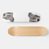 Pitbull Illustration Skateboard op miart (Horizontaal)