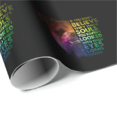 Pitbull onderzocht hun ogen lang genoeg cadeaupapier (Rol Hoek)