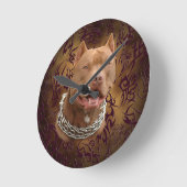 Pitbullebruin tattoo ronde klok (Hoek)