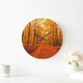 Pittoresk herfstweglandschap grote klok (Huis)