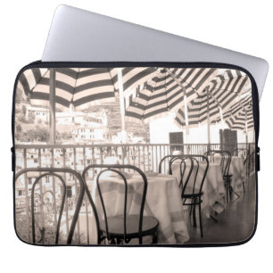 Pittoresk restaurantbalkon, Italië Laptop Sleeve