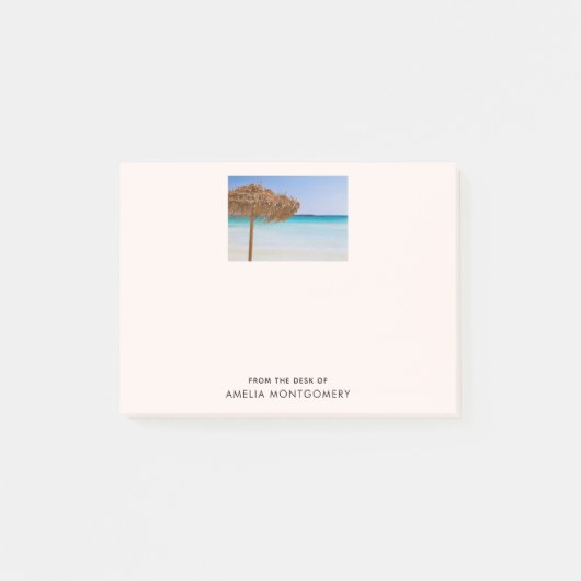 Pittoresk tropisch strand met strooien parasol post-it® notes (Voorkant)