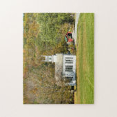 Pittoreske witte kerk en overdekte brug legpuzzel (Verticaal)