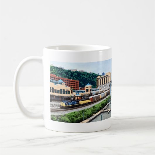 Pittsburgh PA - Trein op postplein Koffiemok (Links)